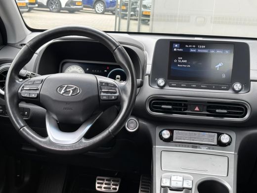 Hyundai Kona EV Fashion 64 kWh 204PK Camera/Adapt. cruise/Carplay-Android-auto/Stoel-stuurverwarming ActivLease financial lease