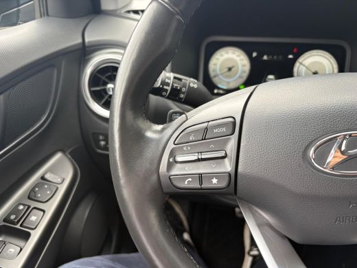 Hyundai Kona EV Fashion 64 kWh 204PK Camera/Adapt. cruise/Carplay-Android-auto/Stoel-stuurverwarming ActivLease financial lease