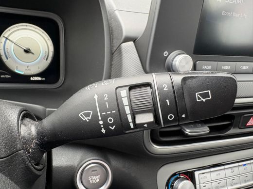 Hyundai Kona EV Fashion 64 kWh 204PK Camera/Adapt. cruise/Carplay-Android-auto/Stoel-stuurverwarming ActivLease financial lease