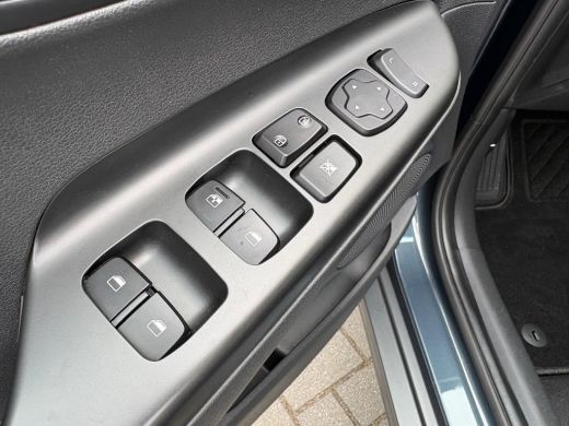 Hyundai Kona EV Fashion 64 kWh 204PK Camera/Adapt. cruise/Carplay-Android-auto/Stoel-stuurverwarming ActivLease financial lease