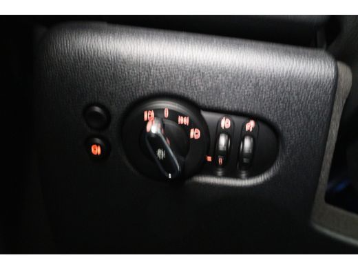 Mini 3-Deurs 1.5 Cooper Classic | LED | Union Jack | Navi | Sfeerverlichting | Sportstoelen | Half Leder | Cli... ActivLease financial lease