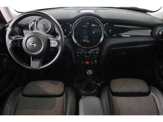 Mini 3-Deurs 1.5 Cooper Classic | LED | Union Jack | Navi | Sfeerverlichting | Sportstoelen | Half Leder | Cli... ActivLease financial lease