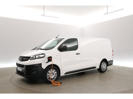 Opel Vivaro-e 75 kWh L3H1 Long Range | Snelladen | SOH 92% | Airco | Cruise | 3 Zits | Carplay | Parkeersens. ActivLease financial lease