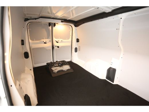Opel Vivaro-e 75 kWh L3H1 Long Range | Snelladen | SOH 92% | Airco | Cruise | 3 Zits | Carplay | Parkeersens. ActivLease financial lease