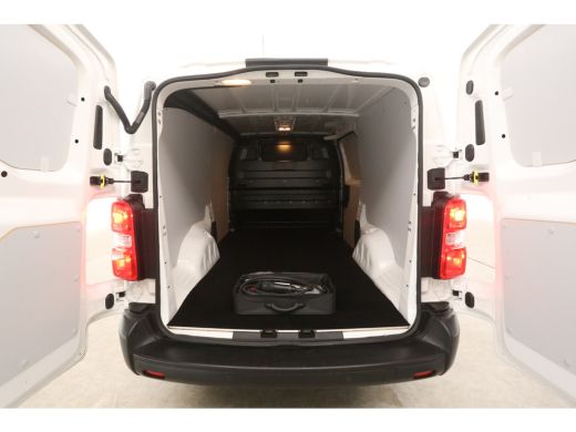 Opel Vivaro-e 75 kWh L3H1 Long Range | Snelladen | SOH 92% | Airco | Cruise | 3 Zits | Carplay | Parkeersens. ActivLease financial lease