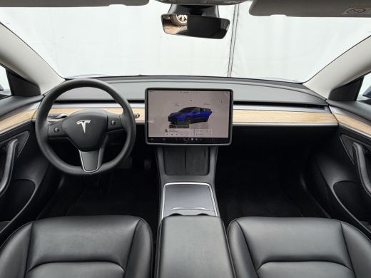 Tesla Model 3 Standard RWD Plus 60 kWh Autopilot Leer Camera Elek.Klep Orig.NL Incl.BTW ActivLease financial lease