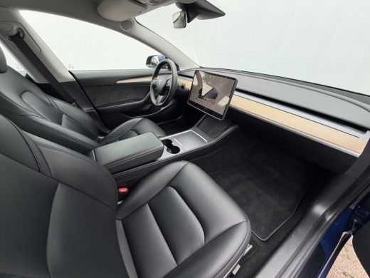 Tesla Model 3 Standard RWD Plus 60 kWh Autopilot Leer Camera Elek.Klep Orig.NL Incl.BTW ActivLease financial lease