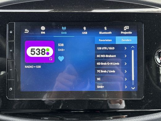 Toyota Aygo X 1.0 VVT-i MT Play **ADAPTIEVE CRUISE CONTROL/ CLIMATE CONTROL/ APPLE CARPLAY** ActivLease financial lease