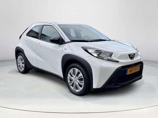 Toyota Aygo X 1.0 VVT-i MT Play **ADAPTIEVE CRUISE CONTROL/ CLIMATE CONTROL/ APPLE CARPLAY** ActivLease financial lease