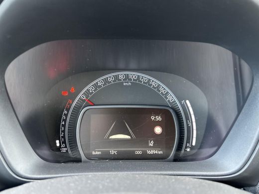 Toyota Aygo X 1.0 VVT-i MT Play **ADAPTIEVE CRUISE CONTROL/ CLIMATE CONTROL/ APPLE CARPLAY** ActivLease financial lease