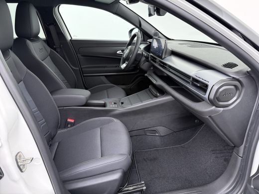 Jeep Avenger Black Edition 1.2 MHEV | 10,25 inch digitaal configureerbaar instrumentenpaneel | 10,25" Infotain... ActivLease financial lease