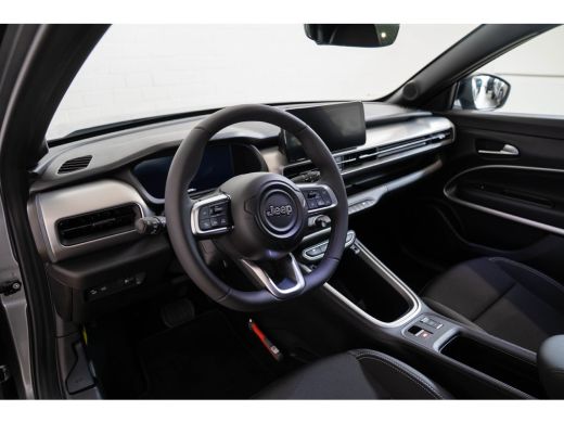 Jeep Avenger Summit 54 kWh | Tot 8 Jaar Garantie | Warmtepomp | Navigatie | Stoelverwarming | Verwarmd Voorraa... ActivLease financial lease
