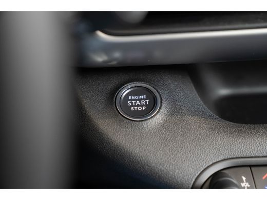 Jeep Avenger Summit 54 kWh | Tot 8 Jaar Garantie | Warmtepomp | Navigatie | Stoelverwarming | Verwarmd Voorraa... ActivLease financial lease