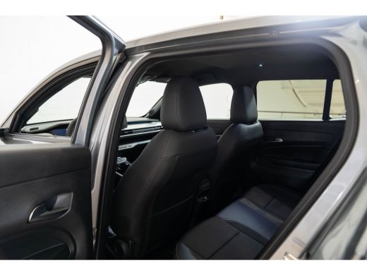 Jeep Avenger Summit 54 kWh | Tot 8 Jaar Garantie | Warmtepomp | Navigatie | Stoelverwarming | Verwarmd Voorraa... ActivLease financial lease