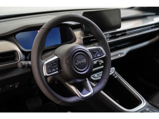 Jeep Avenger Summit 54 kWh | Tot 8 Jaar Garantie | Warmtepomp | Navigatie | Stoelverwarming | Verwarmd Voorraa... ActivLease financial lease