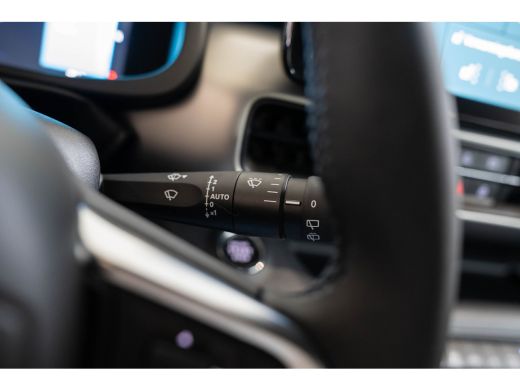 Jeep Avenger Summit 54 kWh | Tot 8 Jaar Garantie | Warmtepomp | Navigatie | Stoelverwarming | Verwarmd Voorraa... ActivLease financial lease
