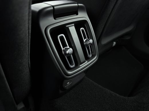 Polestar 2 Standard Range Single Motor 69 kWh | Pilot Pack | 20" wielen | DAB | BLIS | Adaptive Cruiscontrol... ActivLease financial lease