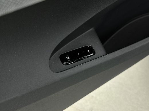Polestar 2 Standard Range Single Motor 69 kWh | Pilot Pack | 20" wielen | DAB | BLIS | Adaptive Cruiscontrol... ActivLease financial lease