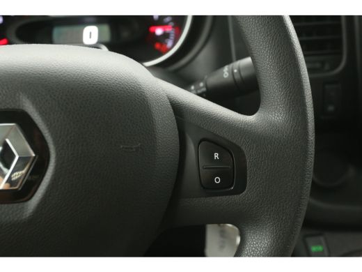 Renault Trafic 2.0 dCi 145PK L2H1 | Airco | Cruise | Camera | Carplay | 3 Zits | Trekhaak | Parkeersens. ActivLease financial lease