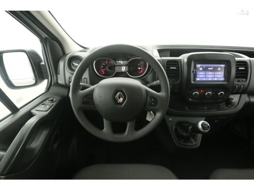 Renault Trafic 2.0 dCi 145PK L2H1 | Airco | Cruise | Camera | Carplay | 3 Zits | Trekhaak | Parkeersens. ActivLease financial lease
