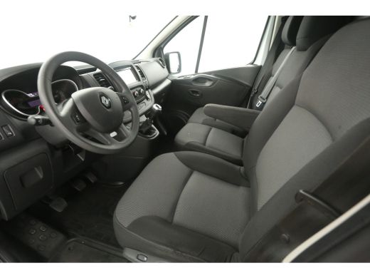 Renault Trafic 2.0 dCi 145PK L2H1 | Airco | Cruise | Camera | Carplay | 3 Zits | Trekhaak | Parkeersens. ActivLease financial lease