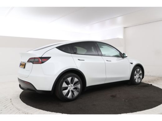 Tesla Model Y Long Range AWD 75 kWh Volleder, Stoel/stuurverwarming, Navigatie ActivLease financial lease