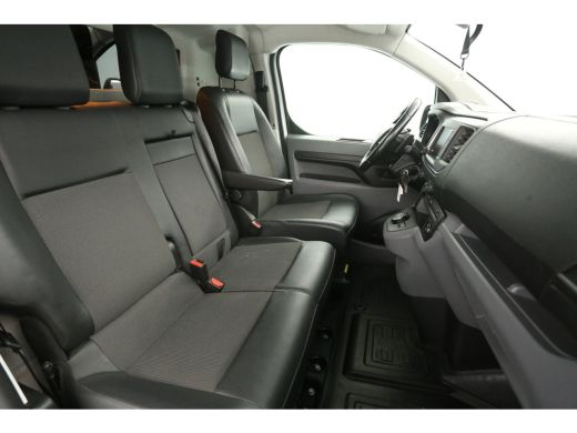 Toyota ProAce 2.0D L3H1 | Automaat | Airco | Cruise | Camera | 3 Zits | Carplay | Parkeersens. ActivLease financial lease