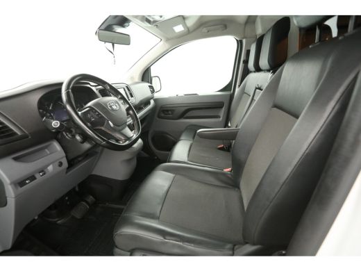Toyota ProAce 2.0D L3H1 | Automaat | Airco | Cruise | Camera | 3 Zits | Carplay | Parkeersens. ActivLease financial lease