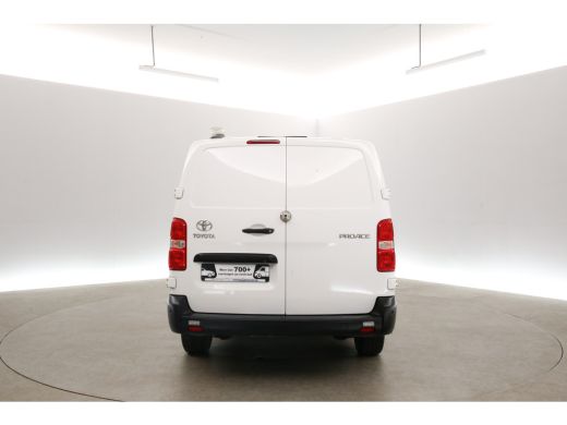 Toyota ProAce 2.0D L3H1 | Automaat | Airco | Cruise | Camera | 3 Zits | Carplay | Parkeersens. ActivLease financial lease