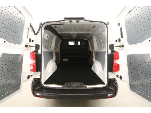 Toyota ProAce 2.0D L3H1 | Automaat | Airco | Cruise | Camera | 3 Zits | Carplay | Parkeersens. ActivLease financial lease