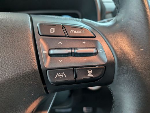 Hyundai Kona EV Business 64 kWh | SOH 100% | BLISS | Leder | Elek. Stoelen | Warmetepomp | ACC | Apple Carplay... ActivLease financial lease