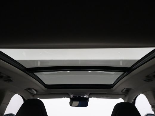Lynk & Co 01 1.5 PHEV 261 PK BLACK PACK + TREKHAAK | 360 CAMERA | 20 INCH ZWARTE VELGEN | PANORAMA ActivLease financial lease