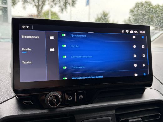 Opel Combo 1.5 BlueHDi 100 S&S L1 | 3 ZITS| NAVIGATIE + APPLE CARPLAY/ANDROID AUTO| HOUTEN VLOER IN LAADRUIM... ActivLease financial lease