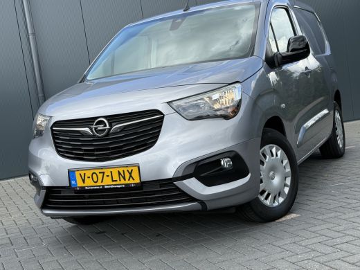Opel Combo 50kWh 136 PK / AUTOMAAT / L1H1 / CAMERA / 1e EIG. / 35.706 KM! / CRUISE / AIRCO ActivLease financial lease