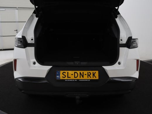 Opel Grandland | Adaptive cruise | Stuur/stoel verwarming | Trekhaak | Head-up | 360 Camera | Park assist | Carp... ActivLease financial lease