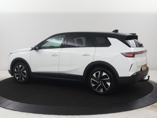 Opel Grandland | Adaptive cruise | Stuur/stoel verwarming | Trekhaak | Head-up | 360 Camera | Park assist | Carp... ActivLease financial lease