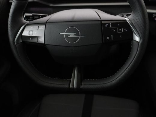 Opel Grandland | Adaptive cruise | Stuur/stoel verwarming | Trekhaak | Head-up | 360 Camera | Park assist | Carp... ActivLease financial lease