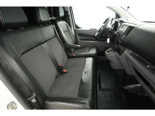 Opel Vivaro-e 50 kWh L2H1 | Snelladen | SOH 92% | Airco | Cruise | 3 Zits | Parkeersens. ActivLease financial lease