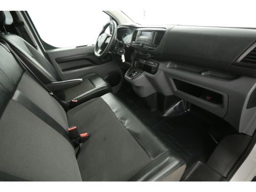 Opel Vivaro-e 50 kWh L2H1 | Snelladen | SOH 92% | Airco | Cruise | 3 Zits | Parkeersens. ActivLease financial lease