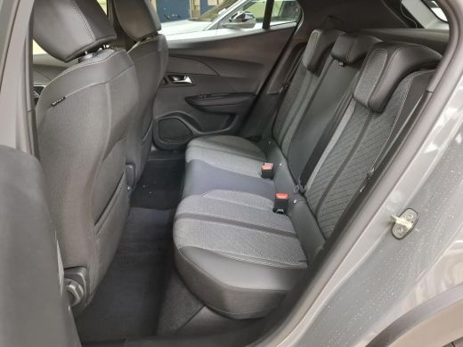 Peugeot 2008 1.2 Hybrid 145 Allure Cruise | Navigatie | Climate | Apple Carplay/Android Auto| DAB ontvanger | ... ActivLease financial lease