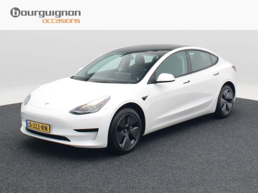 Tesla Model 3 Standard RWD Plus 60 kWh 238 Pk | Stoel/Stuurverwarming | Panoramadak | 360 camera | Adaptive Cru... ActivLease financial lease