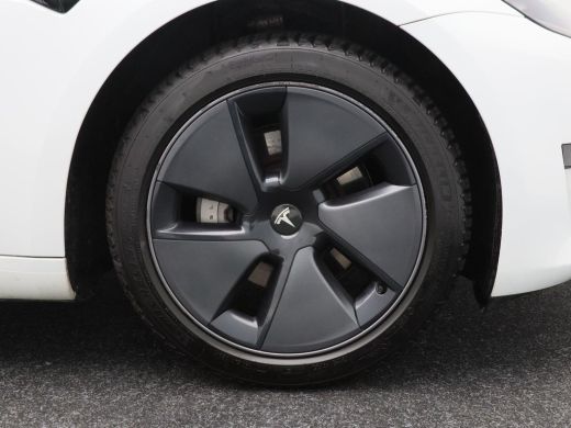Tesla Model 3 Standard RWD Plus 60 kWh 238 Pk | Stoel/Stuurverwarming | Panoramadak | 360 camera | Adaptive Cru... ActivLease financial lease
