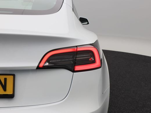 Tesla Model 3 Standard RWD Plus 60 kWh 238 Pk | Stoel/Stuurverwarming | Panoramadak | 360 camera | Adaptive Cru... ActivLease financial lease