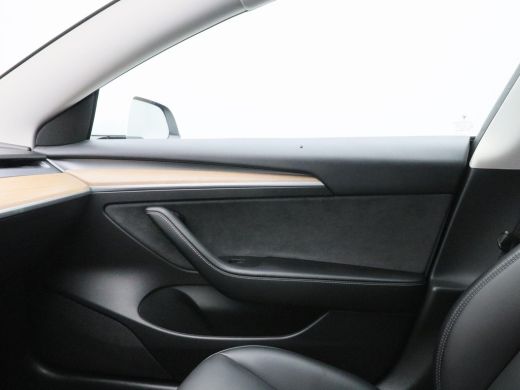 Tesla Model 3 Standard RWD Plus 60 kWh 238 Pk | Stoel/Stuurverwarming | Panoramadak | 360 camera | Adaptive Cru... ActivLease financial lease