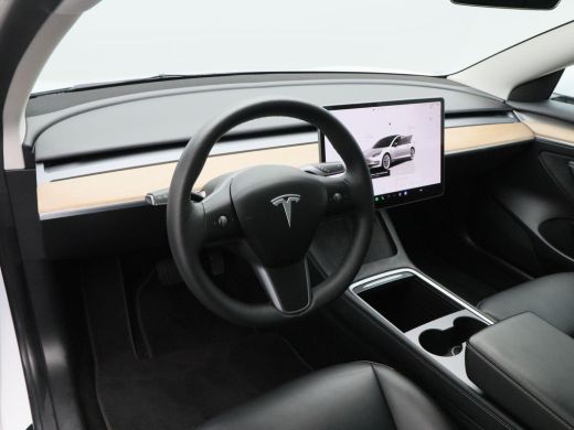 Tesla Model 3 Standard RWD Plus 60 kWh 238 Pk | Stoel/Stuurverwarming | Panoramadak | 360 camera | Adaptive Cru... ActivLease financial lease