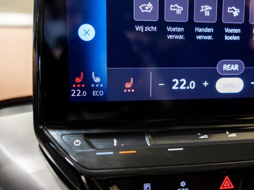 Volkswagen ID.4 Family 77 kWh SOH 92% / 204pk / NAP / Warmtepomp / Panorama dak / Achteruitrij camera / Stoelverw... ActivLease financial lease