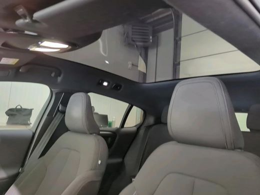 Volvo  C40 Recharge Plus 69 kWh | Pano | Achteruitrijcamera | Apple Carplay/Android Auto | Clima | Achteruit... ActivLease financial lease