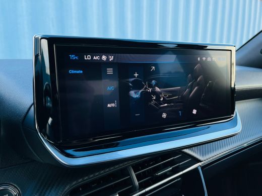 Peugeot 2008 1.2 Hybrid 145 GT Adaptieve Cruise | Camera 360! | 18'' Lichemtaal | Leder/Stof | Carplay | LUXE ... ActivLease financial lease