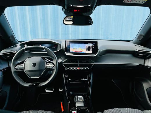 Peugeot 2008 1.2 Hybrid 145 GT Adaptieve Cruise | Camera 360! | 18'' Lichemtaal | Leder/Stof | Carplay | LUXE ... ActivLease financial lease