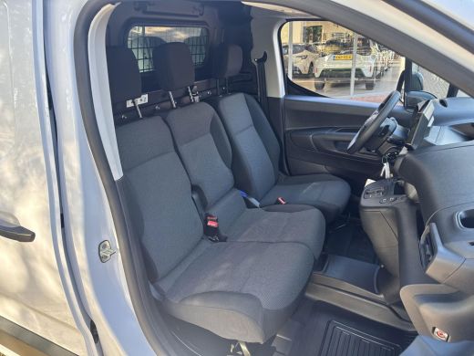 Toyota ProAce Navigator 50 kWh | 06-10141018 Voor meer informatie ActivLease financial lease